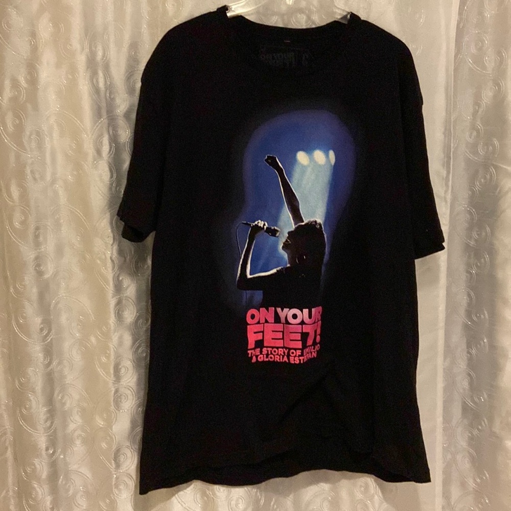 On Your Feet The Story of Emilio & Gloria Estefan T-Shirt Adult Size XL 💥